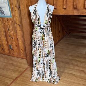 Live 4 Truth size Medium M NWT Backless Halter Dress - Multicolor